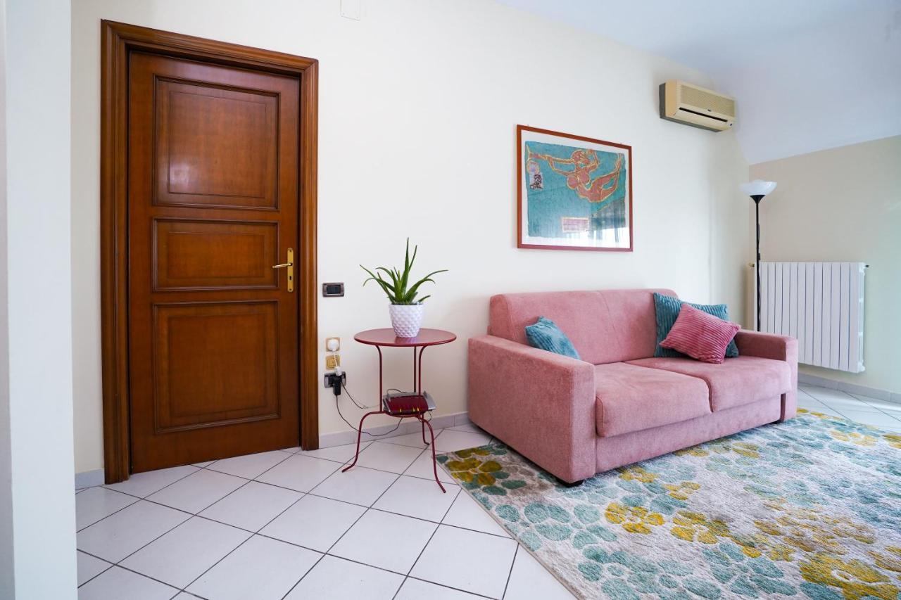 La Casa Di Azzurra Centro Citta Appartamento Fino A 4 Posti Letto E 2 Bagni Foggia Buitenkant foto