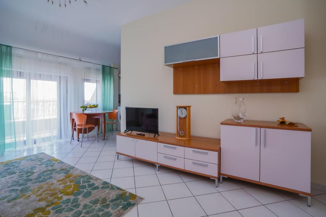 La Casa Di Azzurra Centro Citta Appartamento Fino A 4 Posti Letto E 2 Bagni Foggia Buitenkant foto