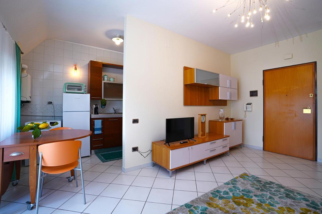 La Casa Di Azzurra Centro Citta Appartamento Fino A 4 Posti Letto E 2 Bagni Foggia Buitenkant foto