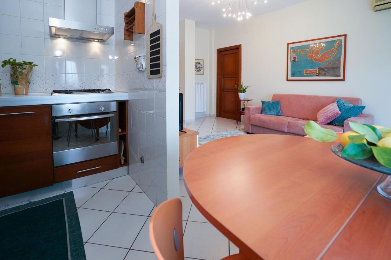 La Casa Di Azzurra Centro Citta Appartamento Fino A 4 Posti Letto E 2 Bagni Foggia Buitenkant foto
