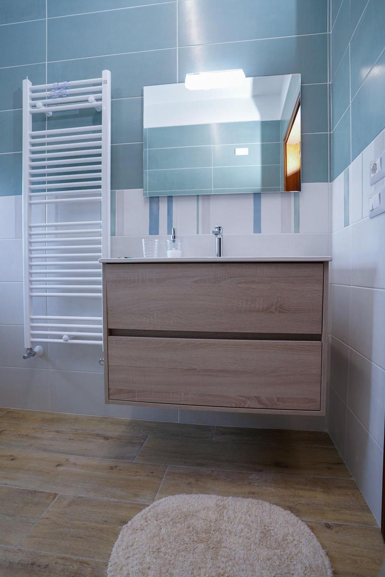 La Casa Di Azzurra Centro Citta Appartamento Fino A 4 Posti Letto E 2 Bagni Foggia Buitenkant foto