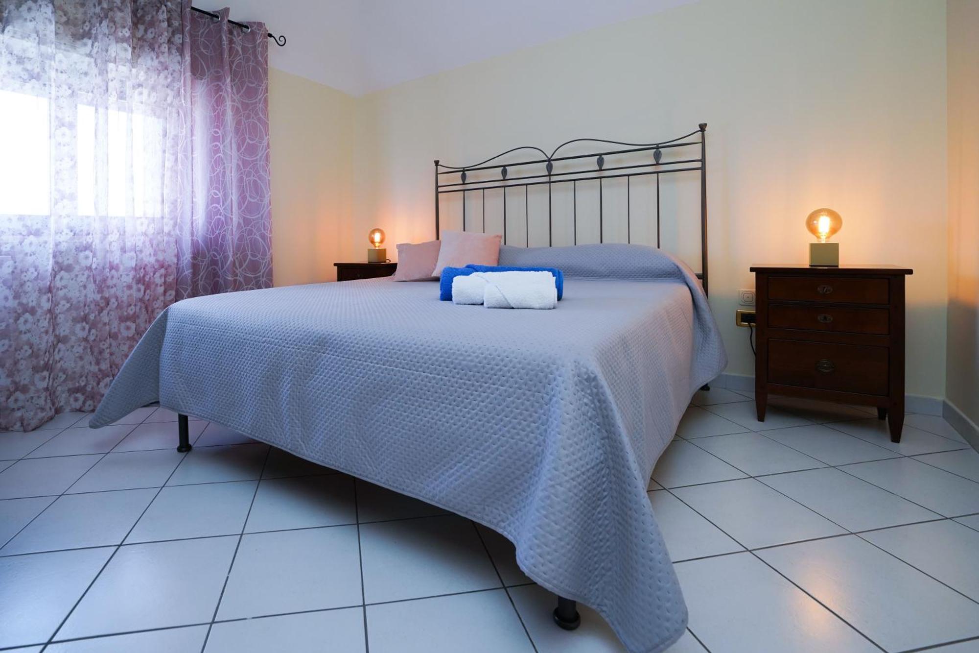 La Casa Di Azzurra Centro Citta Appartamento Fino A 4 Posti Letto E 2 Bagni Foggia Buitenkant foto